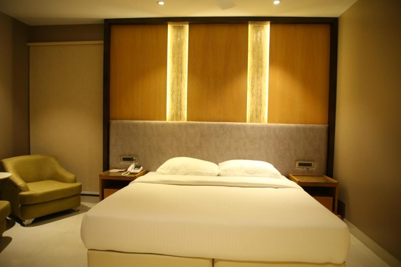 Hotel Rajmahal Moradabad Esterno foto