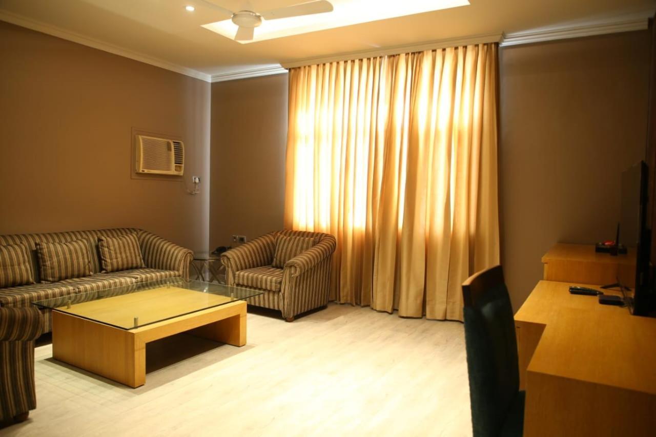 Hotel Rajmahal Moradabad Esterno foto