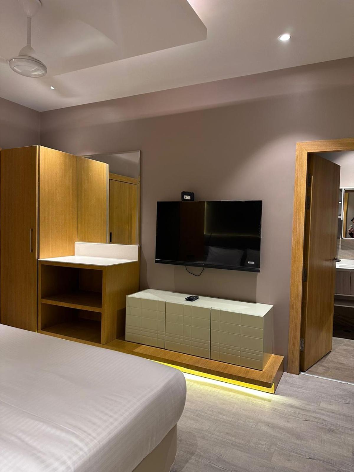 Hotel Rajmahal Moradabad Esterno foto