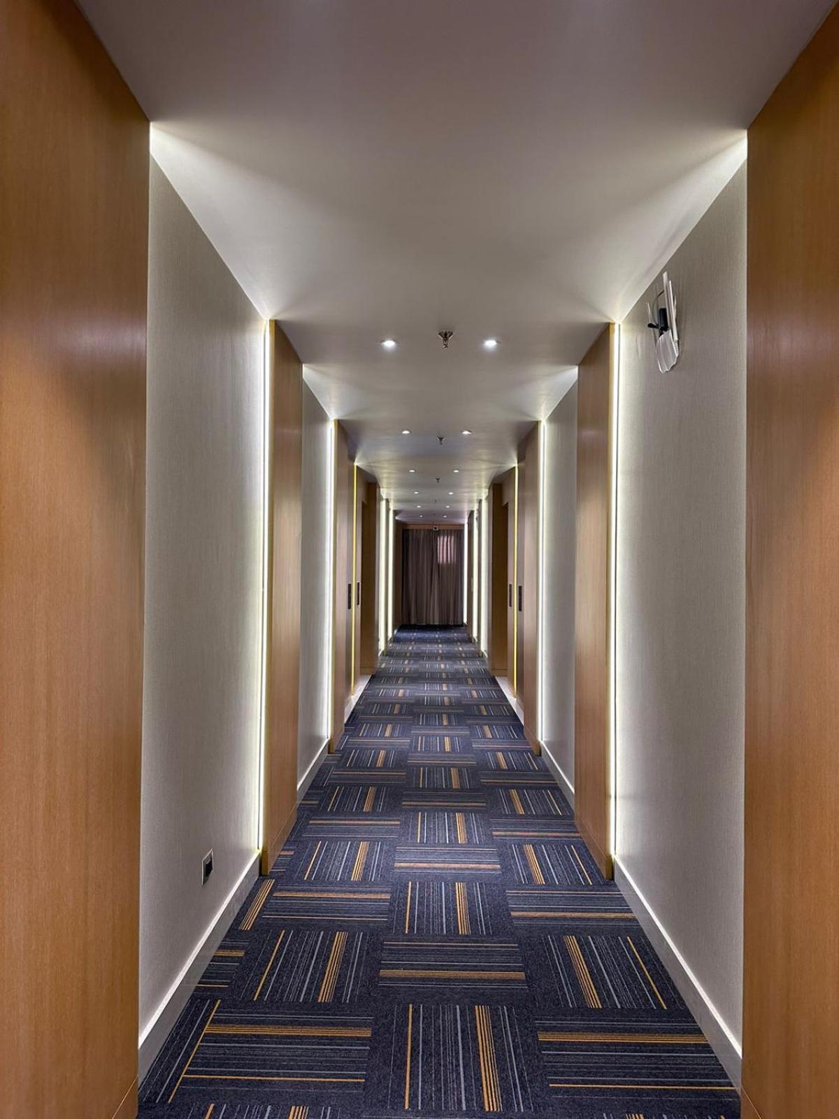 Hotel Rajmahal Moradabad Esterno foto