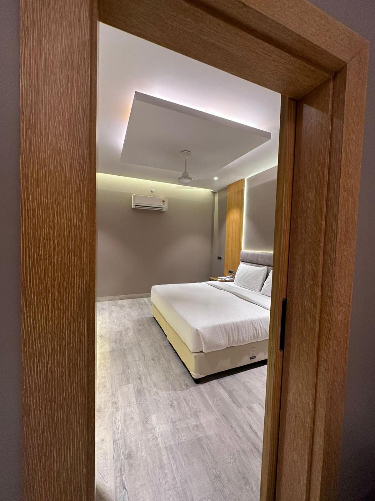 Hotel Rajmahal Moradabad Esterno foto