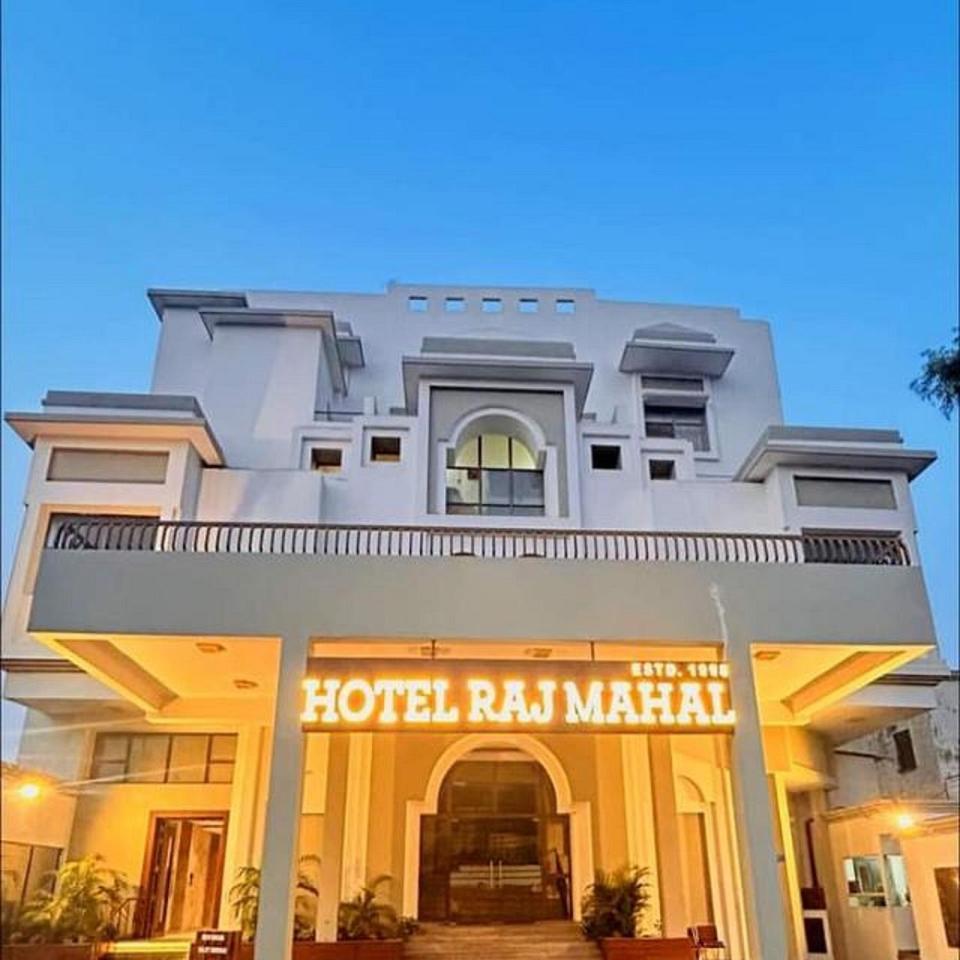 Hotel Rajmahal Moradabad Esterno foto